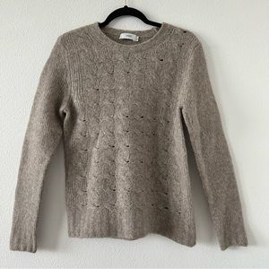 Closed wool crew neck sweater